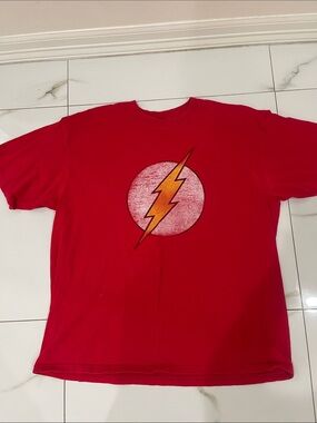 Jerzees Red Graphic Tee with Yellow Accent vintage
